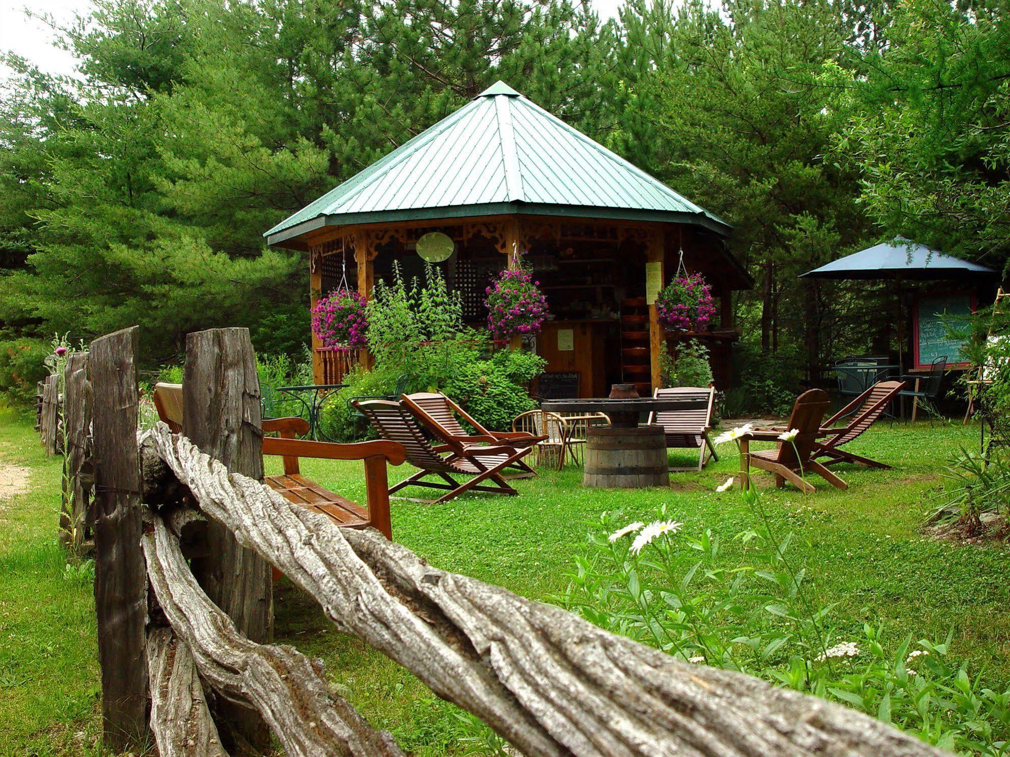 Jardins De L'Achillee Millefeuille Bed and Breakfast La Conception Exteriör bild